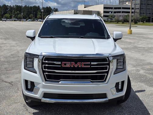 White 2022 GMC Yukon XL SLT