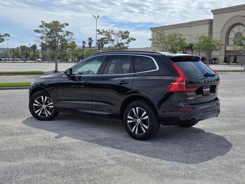 Black 2023 Volvo XC60 B5 Core