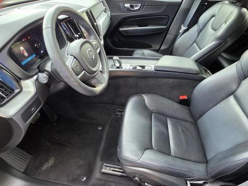 Black 2023 Volvo XC60 B5 Core