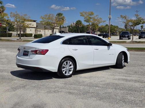 2022 Chevrolet Malibu FWD LT