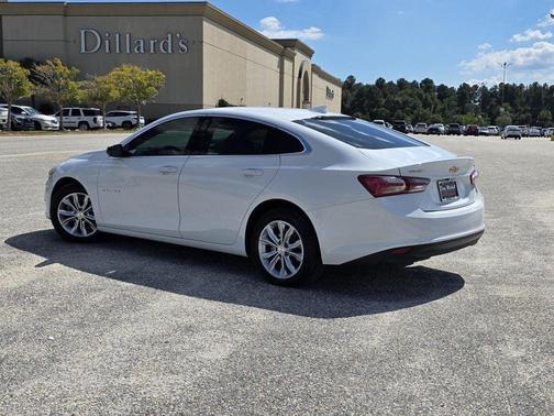 2022 Chevrolet Malibu FWD LT