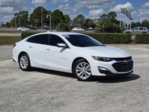 2022 Chevrolet Malibu FWD LT