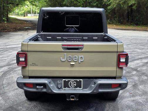 Green 2020 Jeep Gladiator Overland