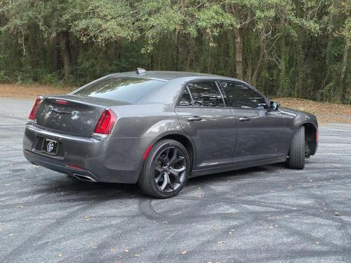 2021 Chrysler 300 S