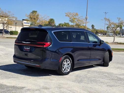 2021 Chrysler Pacifica Touring