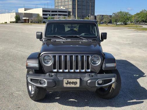 Grey 2019 Jeep Wrangler Unlimited Sahara