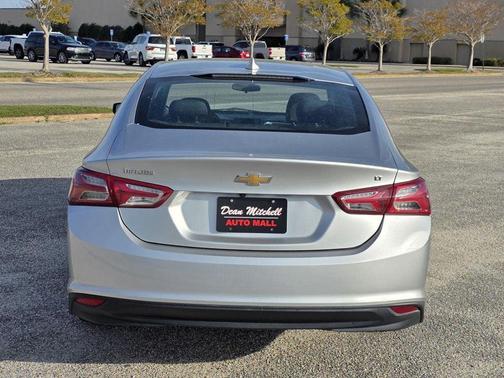 2021 Chevrolet Malibu FWD LT