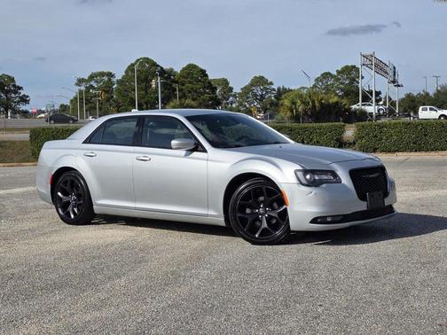 2021 Chrysler 300 S