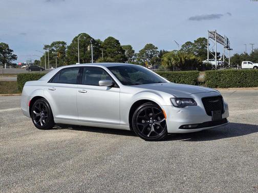 2021 Chrysler 300 S