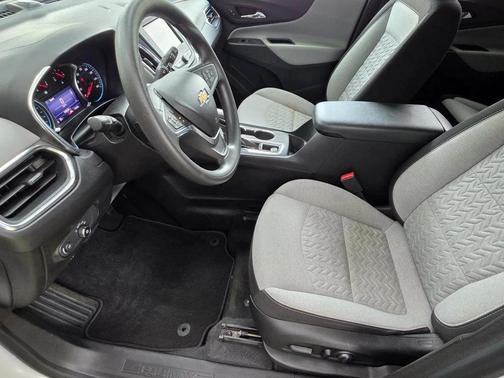 White 2022 Chevrolet Equinox 1LT