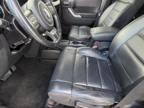 2011 Jeep Wrangler Unlimited Sahara