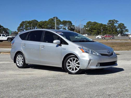 2013 Toyota Prius v Two