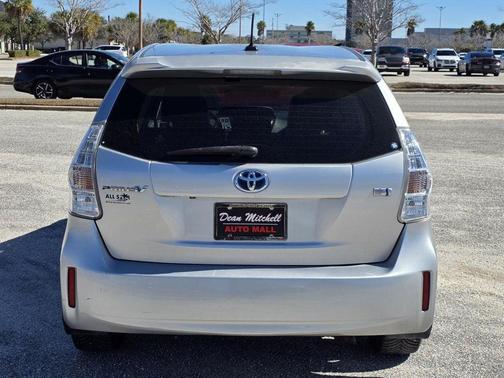 2013 Toyota Prius v Two