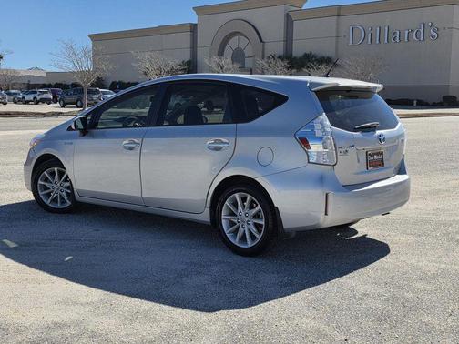 2013 Toyota Prius v Two