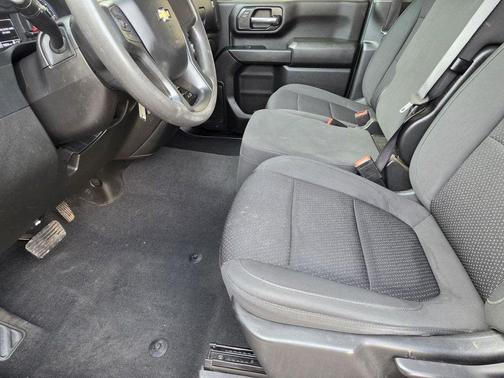 Black 2022 Chevrolet Silverado 2500 Custom