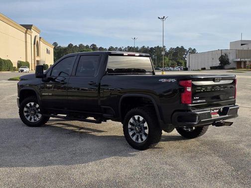 2022 Chevrolet Silverado 2500 Custom