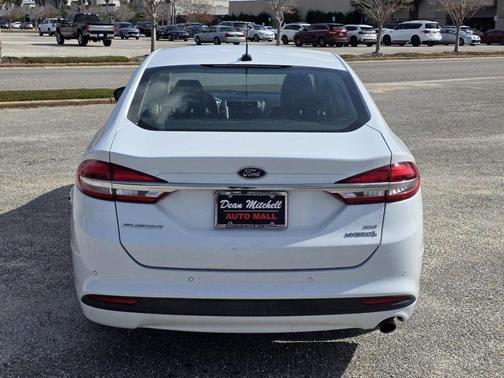2018 Ford Fusion Hybrid SE