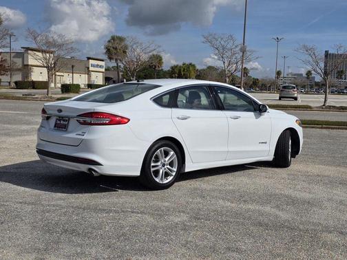 2018 Ford Fusion Hybrid SE