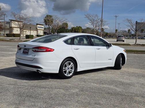 2018 Ford Fusion Hybrid SE