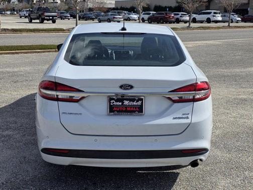 2018 Ford Fusion Hybrid SE