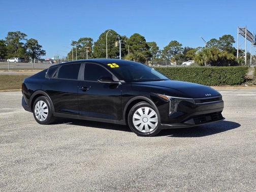 2025 Kia K4 LX