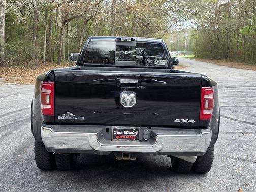 Black 2021 RAM 3500 Laramie Crew Cab 4x4 8' Box