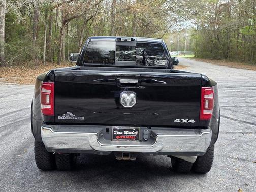 2021 RAM 3500 Laramie Crew Cab 4x4 8' Box