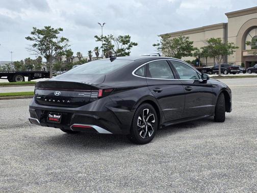 Black 2024 Hyundai SONATA SEL
