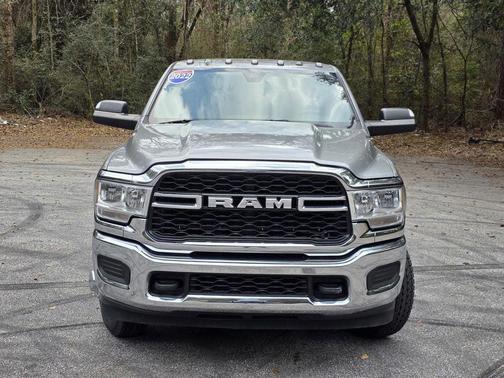 2022 RAM 3500 Tradesman Crew Cab 4x4 8' Box