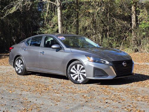 2023 Nissan Altima S FWD