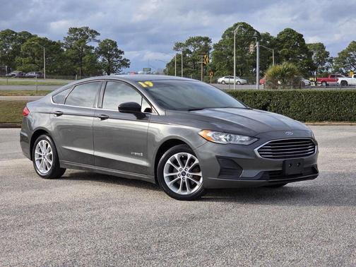 2019 Ford Fusion Hybrid SE