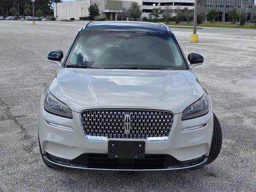 White 2020 Lincoln Corsair Reserve