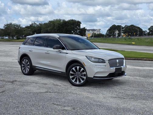 White 2020 Lincoln Corsair Reserve