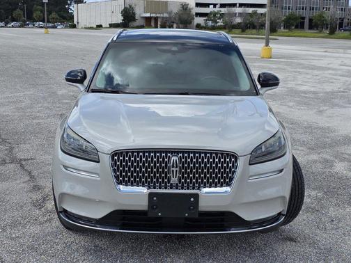 White 2020 Lincoln Corsair Reserve
