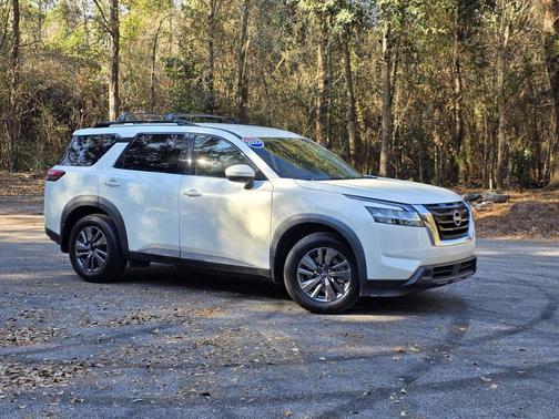 2022 Nissan Pathfinder SV 2WD