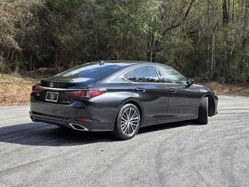 2023 Lexus ES 350 Base