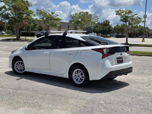 2019 Toyota Prius XLE