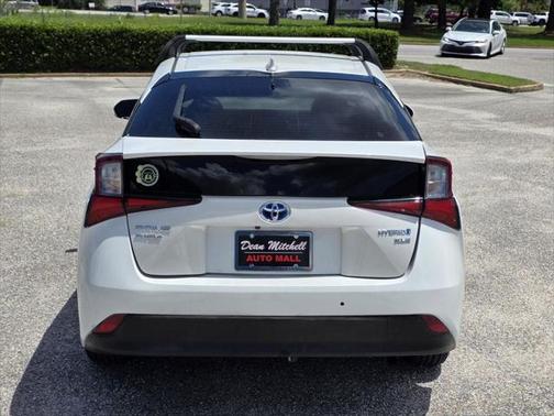 2019 Toyota Prius XLE