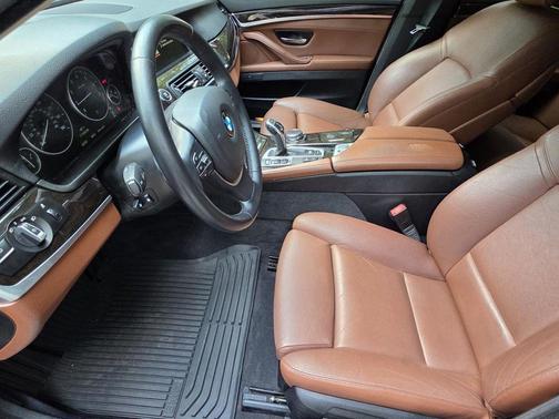 Grey 2016 BMW 528 xDrive