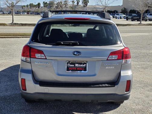 2011 Subaru Outback 2.5i