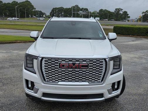 White 2021 GMC Yukon XL Denali