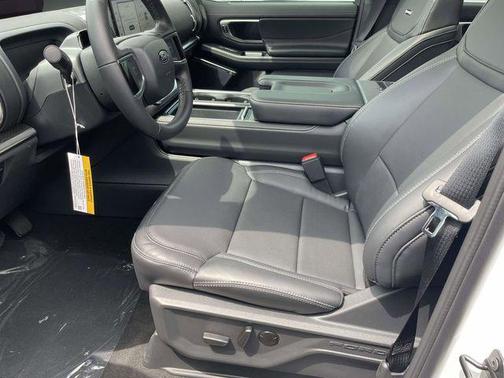 OXFORD WHITE 2026 Ford Expedition Max Platinum