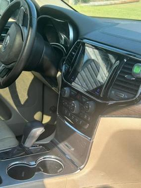 2020 Jeep Grand Cherokee Overland