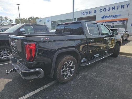 2022 GMC Sierra 1500 SLT