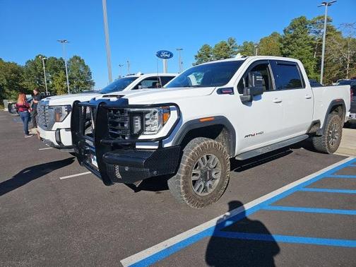 2022 GMC Sierra 2500 AT4