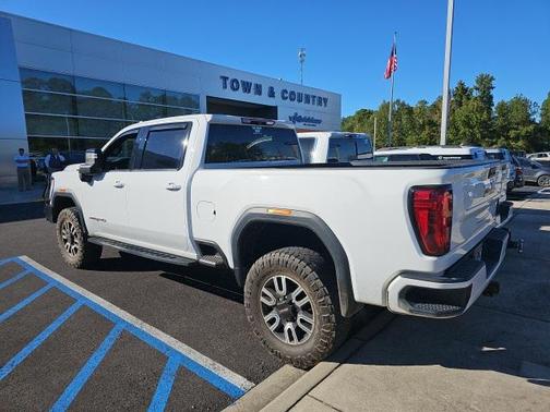2022 GMC Sierra 2500 AT4