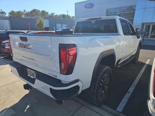 2022 GMC Sierra 2500 AT4