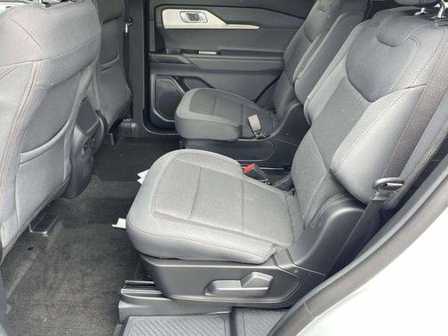 Space White Metallic 2026 Ford Explorer Active