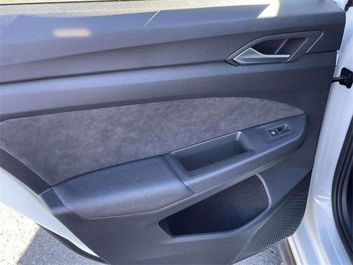 2024 Volkswagen Golf GTI 2.0T S DSG