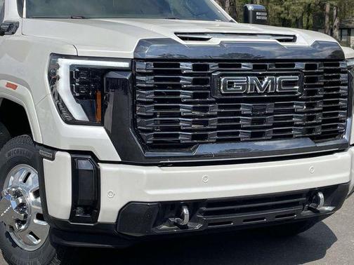 White Frost Tricoat 2024 GMC Sierra 3500 Denali